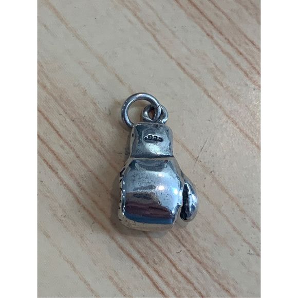 .925 Boxing Glove Sterling Silver Jewelry Charm #gym #sports - Picture 5 of 5